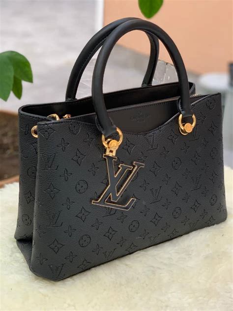 sac louis vuitton sacoche|sacoche Louis Vuitton femme.